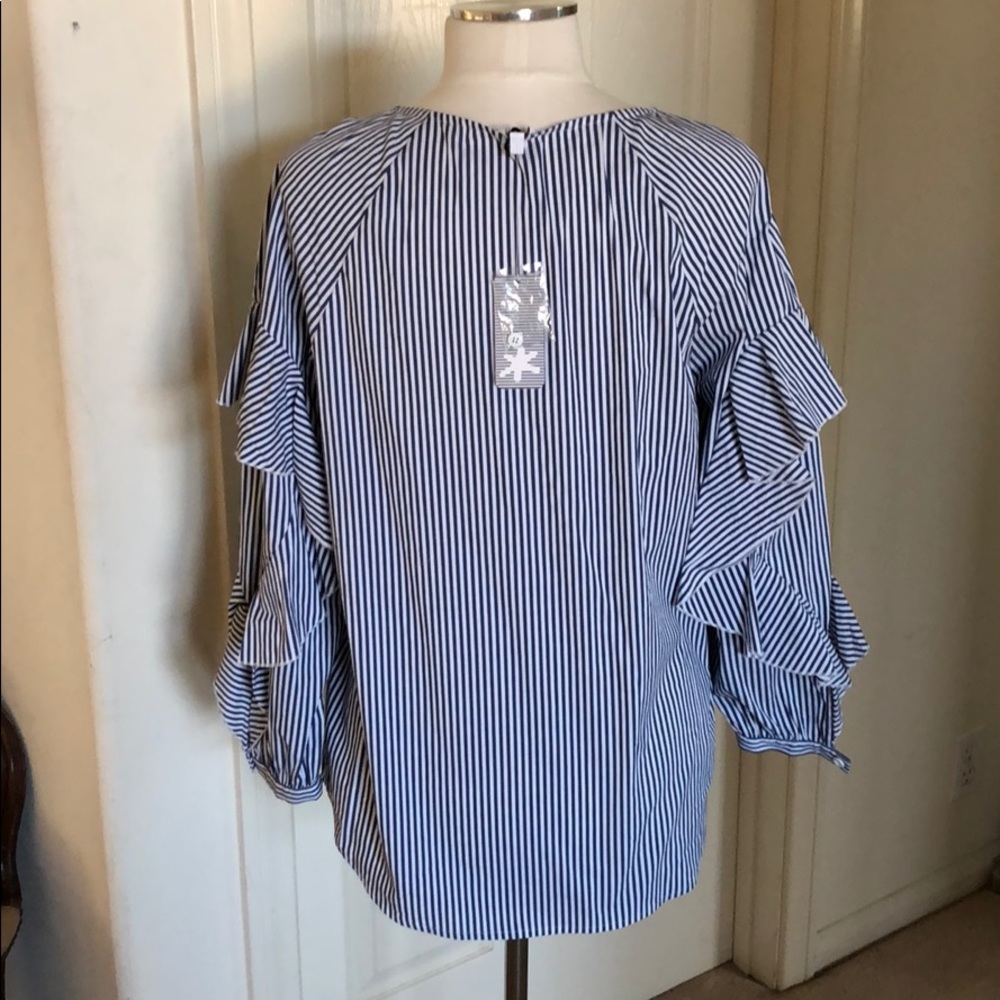 Splendid Ruffle Sleeve Blouse - Picture 2 of 3